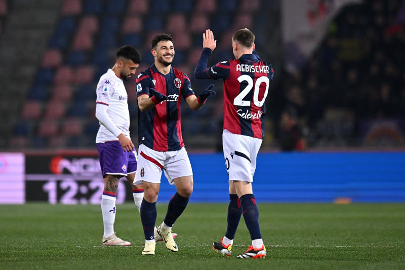 soi kèo AC Milan vs Bologna