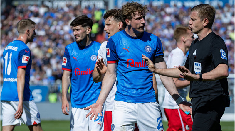 soi kèo Dortmund vs Holstein Kiel